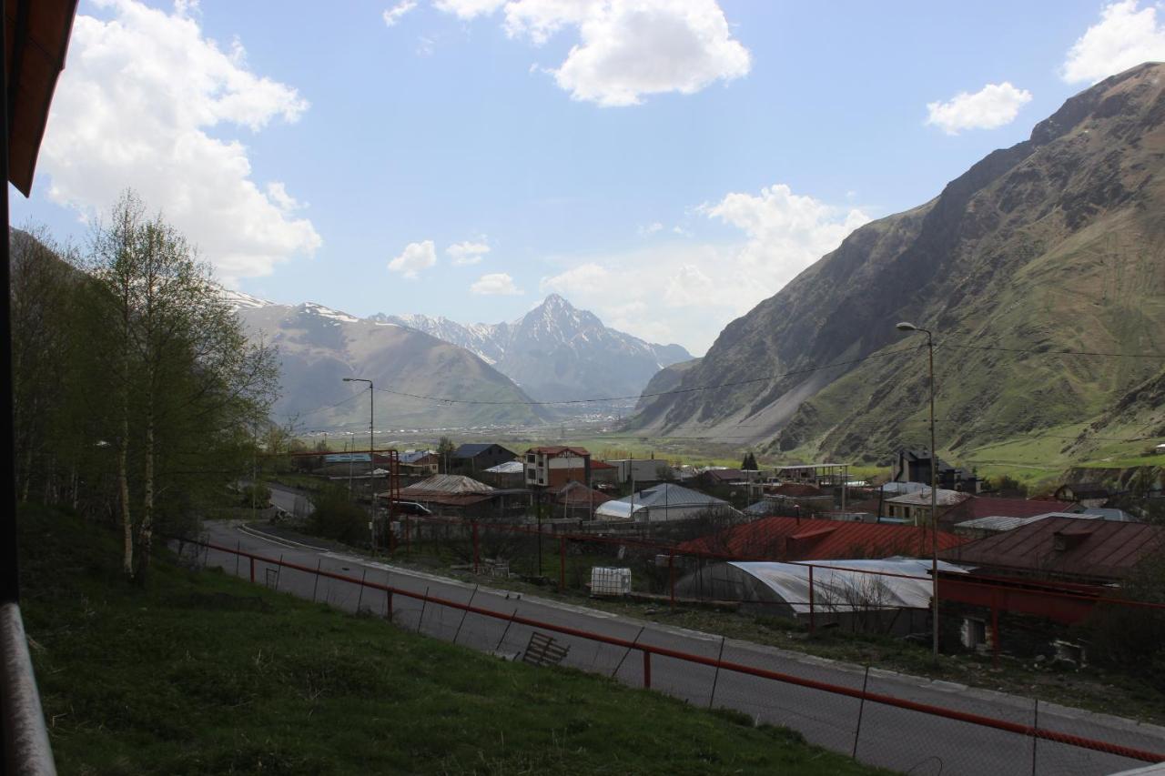 Golden Star Kazbegi Hotel Exterior foto