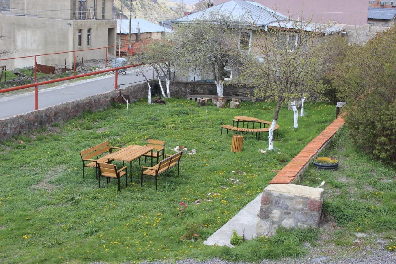Golden Star Kazbegi Hotel Exterior foto