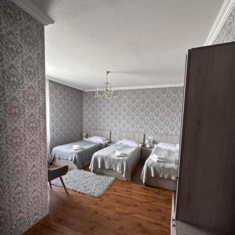 Golden Star Kazbegi Hotel Quarto foto