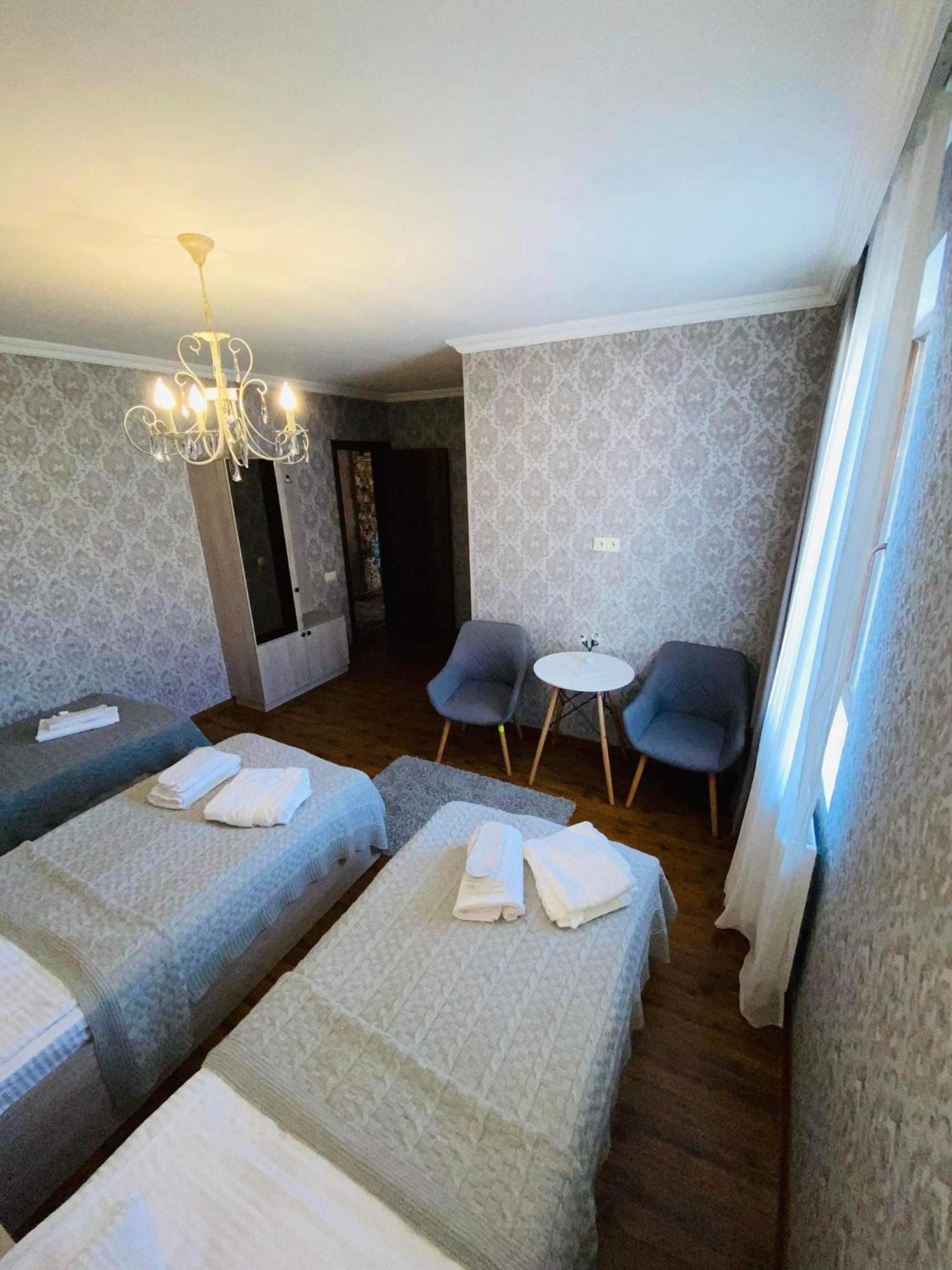 Golden Star Kazbegi Hotel Quarto foto