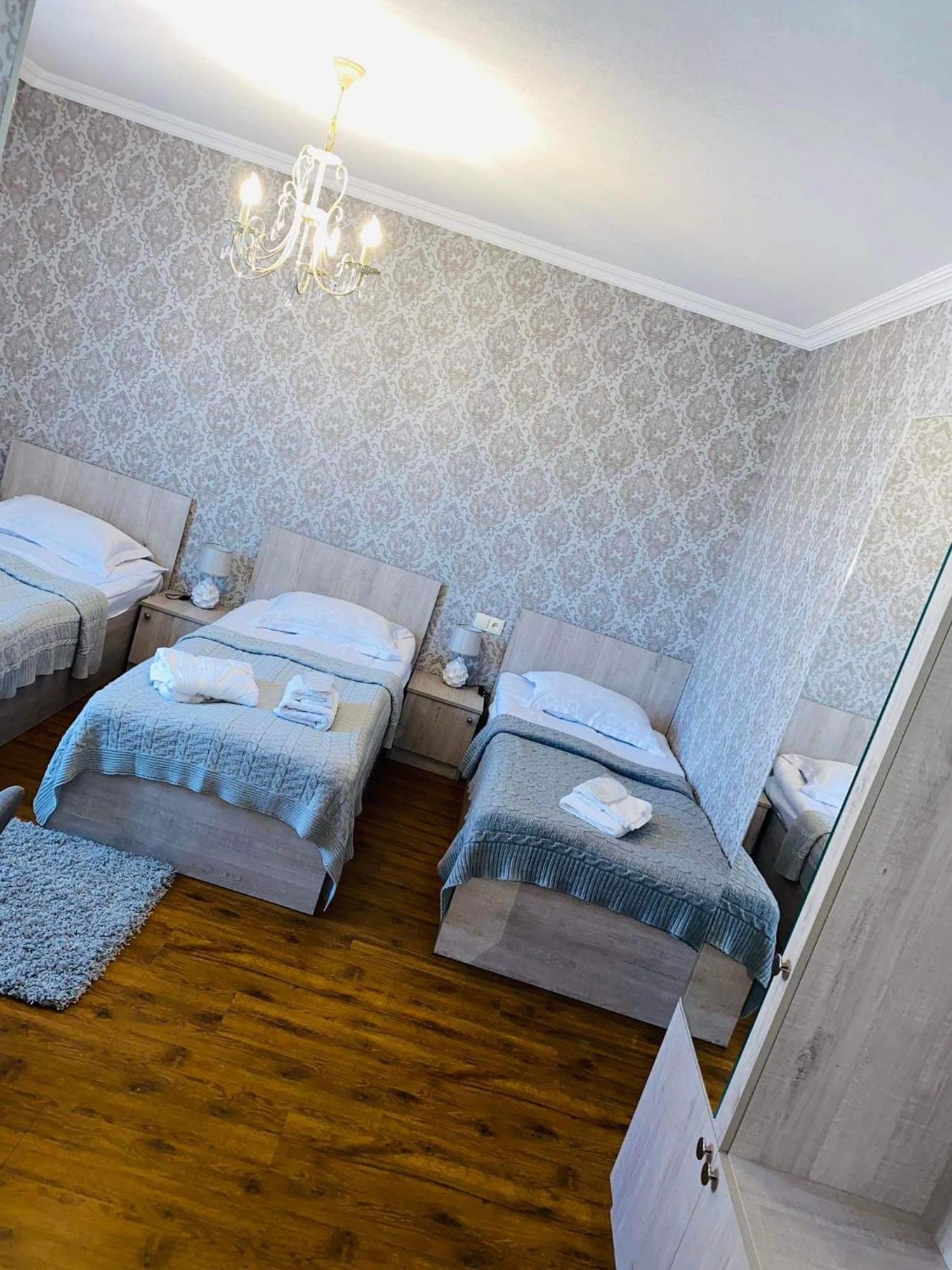 Golden Star Kazbegi Hotel Quarto foto